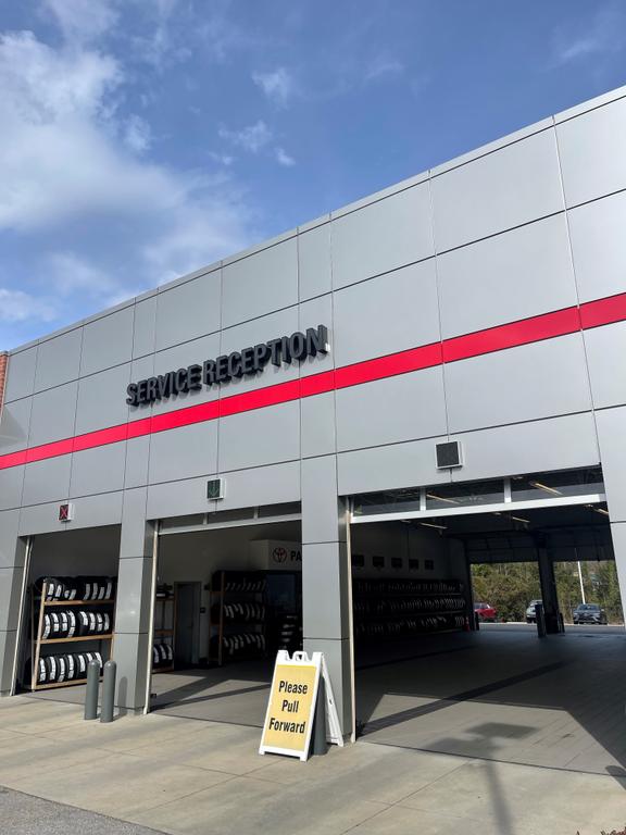 Dealership gallery photo 7